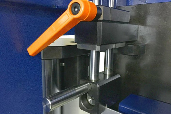 彎字機細節(jié)