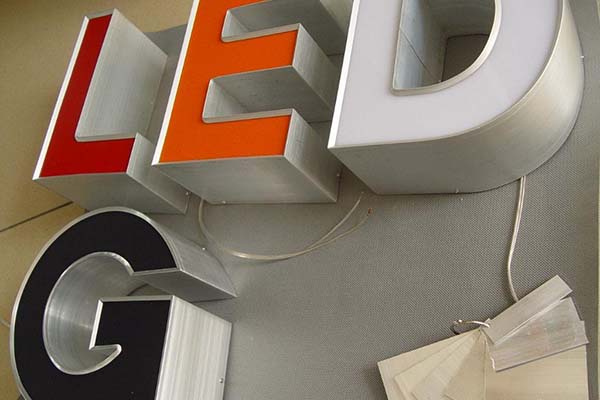 金屬廣告字 金屬廣告字