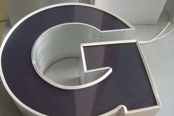 彎字機(jī)折彎效果 彎字機(jī)折彎效果