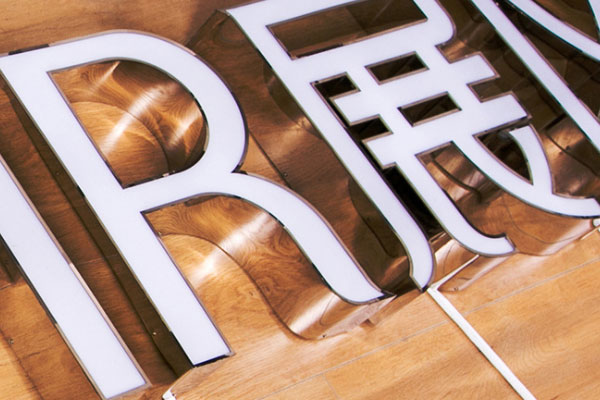 廣告雕刻機加工的發(fā)光字 廣告雕刻機加工的發(fā)光字