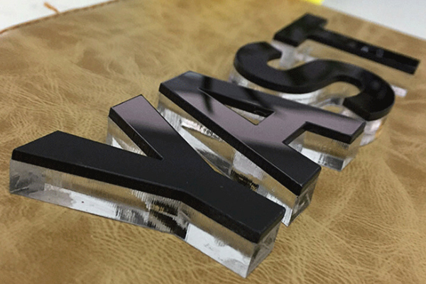 迷你字雕刻機切割的水晶字展示 迷你字雕刻機切割的水晶字展示