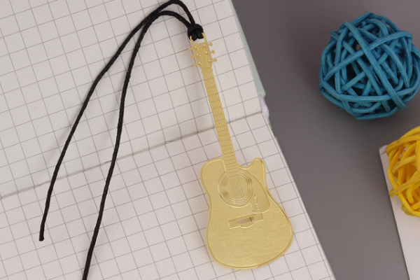 激光雕刻機(jī)加工的書(shū)簽 激光雕刻機(jī)加工的書(shū)簽